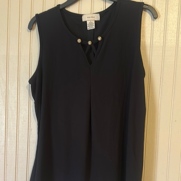 Black Tank Top Blouse with Scoop Neck - Picture 6 of 14